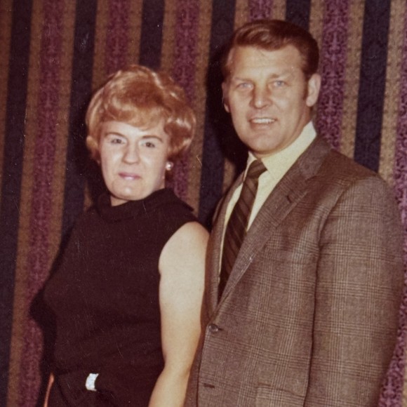 Meet your Posher, Cris - Picture 1 of 1